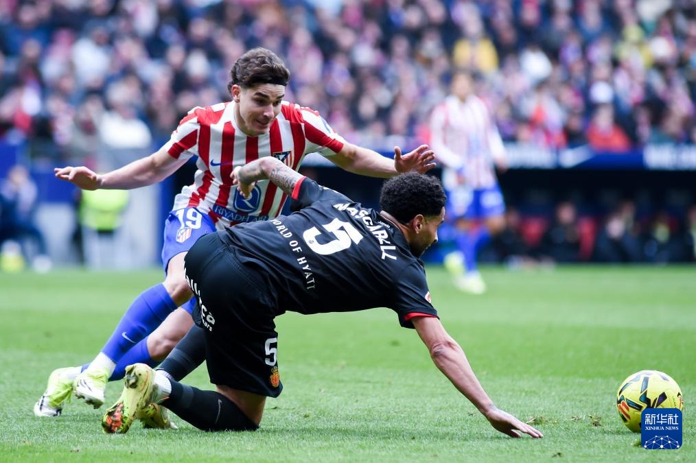 充满温暖与怀旧氛围的弹珠轨道模拟游戏《Cozy Marbles》将于2026年登陆Steam